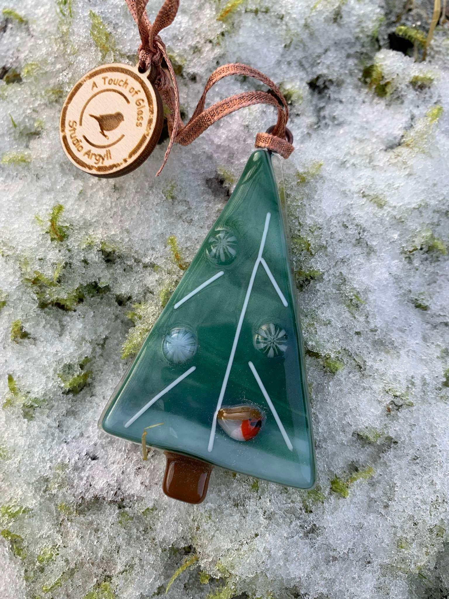 Product Fused Glass Christmas Tree with Robin Decoration - A Touch of Glass Studio image