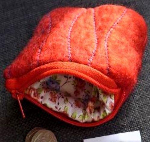 Product Felted Zipped Pouch - Boggle Hole image