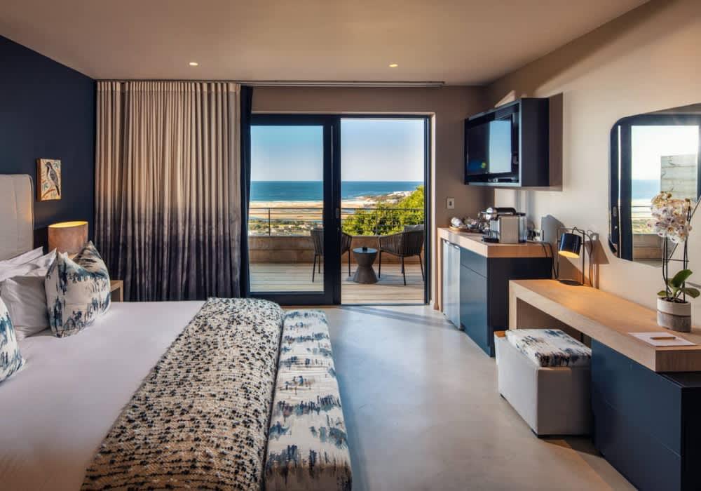 Product 
		PLETT GETAWAY: Luxury Stay for 2 & Breakfast Daily at The Sky Villa Boutique Hotel for R1 999! | Flook	 image
