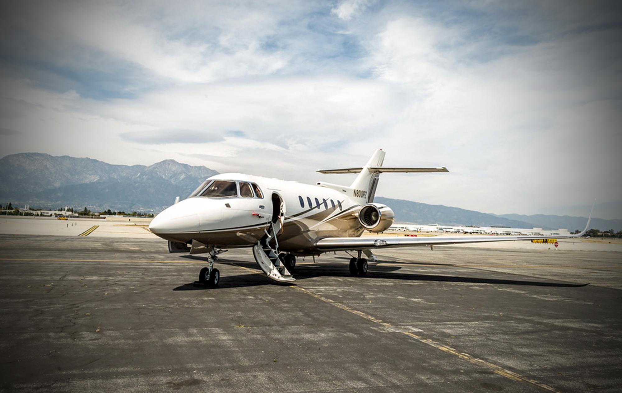 Product HAWKER 800 – Starjet, Inc. image