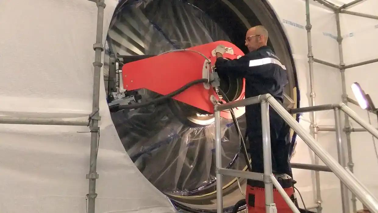 Product Aircraft Turbo Fan Engine Blade Maintenance - LG Motion image